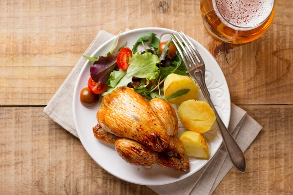 Grilled whole small chicken — Stock Photo, Image