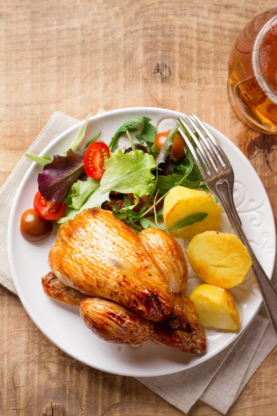 Grilled whole small chicken — Stock Photo, Image