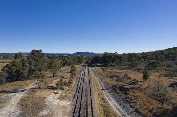 Chemins Fer Dirigeant Vers Outback Sous Ciel Bleu Vif Australie — Photo