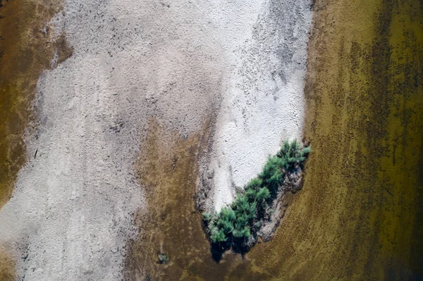 Een Rivier Die Verandert Zout Als Gevolg Van Ernstige Droogte — Stockfoto