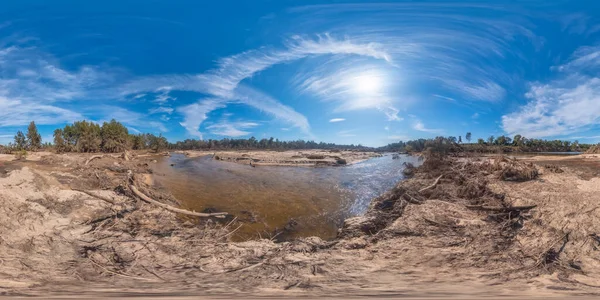 Avustralya 'nın Yeni Güney Galler bölgesindeki büyük bir çiftlik hayvanlarının küresel panoramik fotoğrafı