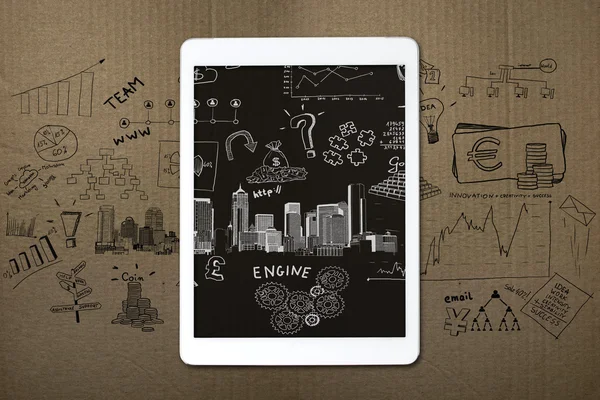 Tablet ve skeçler karton üzerine