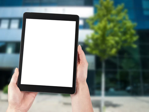 Negócios das mãos da mulher segurando tablet — Fotografia de Stock