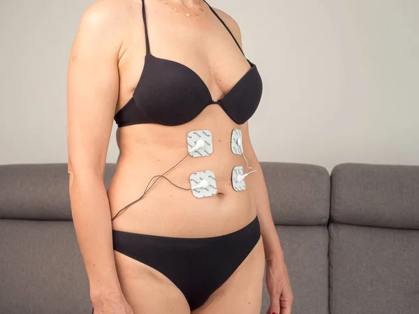 Woman Therapy Electrodes Placed Abdominal Muscles Post Traumatic Rehabilitation Treatment — Stockfoto