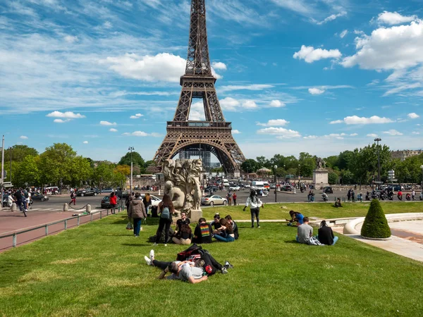 Paris France May 2021 Trocadero Square Walking Tourists People Resting — Stock Photo, Image
