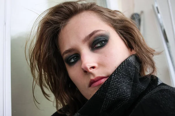 Young Woman Coat Dark Smoky Eyes Makeup Close Portrait — Stock Photo, Image
