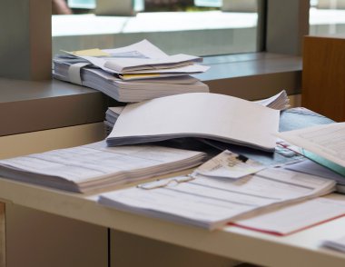 Belge office masada üzerinde yığını