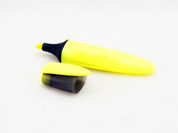 Sarı fosforlu kalem açılış — Stok fotoğraf
