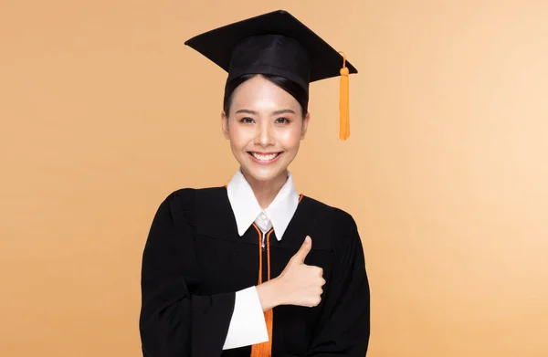 Beautiful Attractive Asian Woman Graduate Cap Dress Smile Pride Happiness — Stok Foto