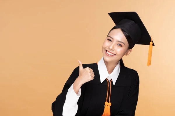 Beautiful Attractive Asian Woman Graduated Cap Gown Smile Proud Happiness — Stock Photo, Image