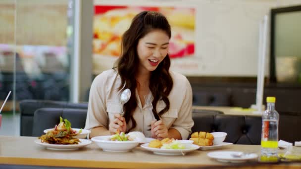 Happy Asian Woman Enjoy Meal Restaurant — Stock Video