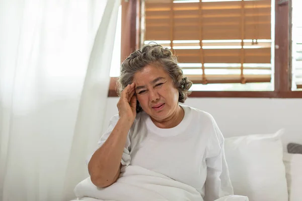 Asijské Starší Ženy Starší Ženy Náhlé Bolesti Hlavy Migrény Takže — Stock fotografie