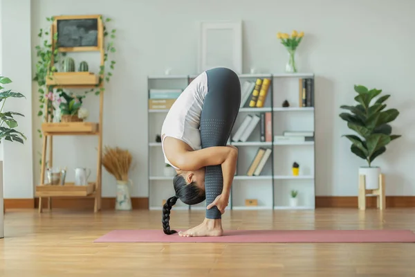 Happy Athletic Asian Woman Practing Yoga Stretching Pose Stretching Muscle — Stok Foto