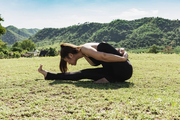 Asian Woman Practice Yoga Forward Bends Sage Twist Pose Marichyasana — Stock Photo, Image