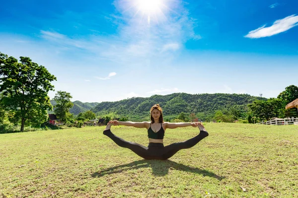 Asian Woman Practice Yoga Upavistha Konasana Seated Angle Pose Stretching — Stock Photo, Image