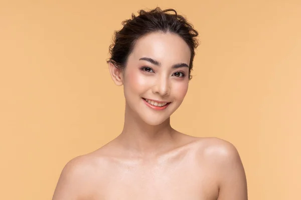 Wellness Asian Young Woman Looking Camera Clean Fresh Nutural Pure — Stock Photo, Image