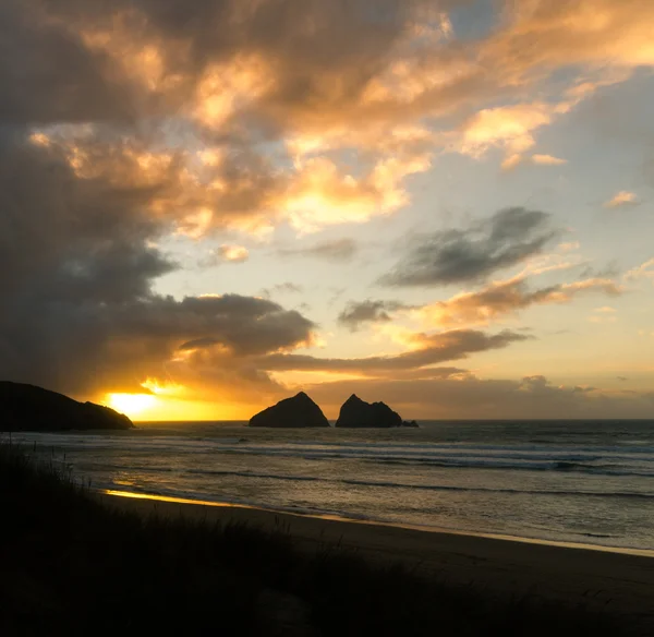 Puesta de sol de Holywell Bay —  Fotos de Stock