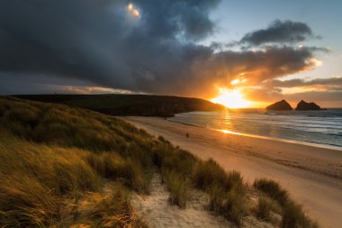 Holywell Bay günbatımı