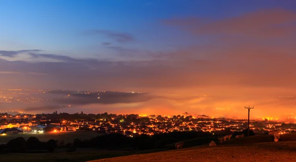 Brouillard nocturne au coucher du soleil — Photo