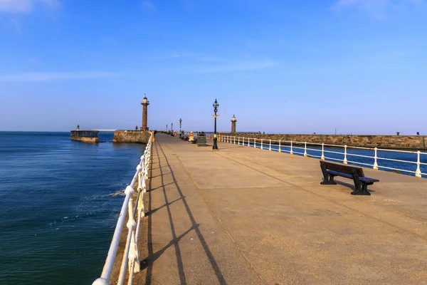 Whitby Pier Reino Unido — Foto de Stock