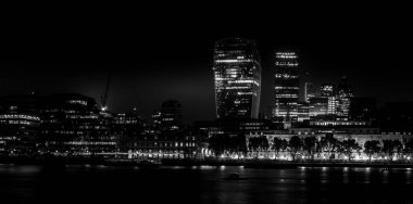 Londra 'da gece thames' de