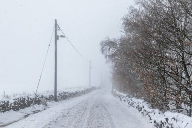 Yollar karla kaplı, Yorkshire UK