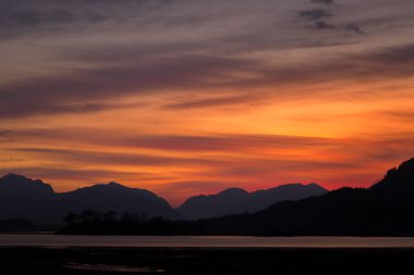 İngiltere, İskoçya 'da Sunset Loch Leven..