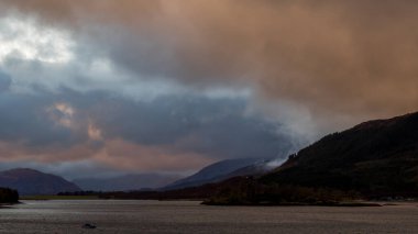 İskoçya İskoçya 'nın kuzeyindeki William Kalesi manzarası..