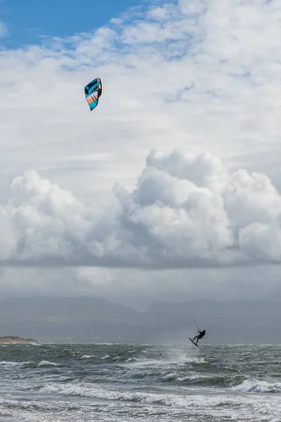 Kiteboarding Hombre Kitesurf Gales — Foto de Stock