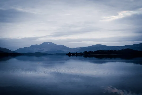 Salida Del Sol Tranquila Tranquila Loch Lomond Escocia — Foto de Stock