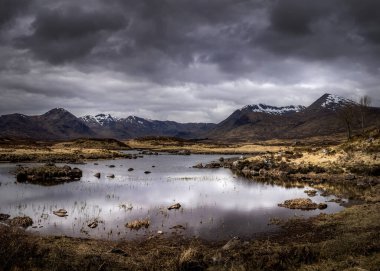 Rannoch Moor manzarası, İskoçya Dağları, İngiltere.