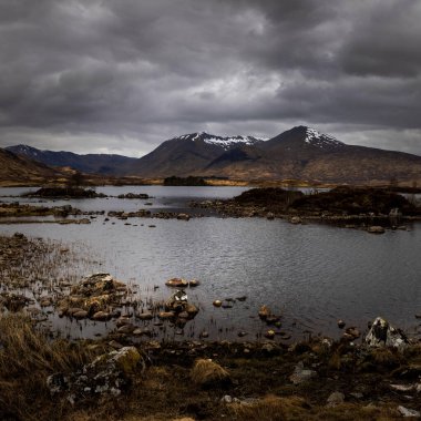 Rannoch Moor manzarası, İskoçya Dağları, İngiltere.