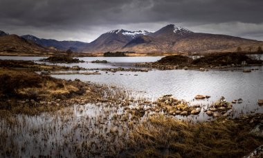 Rannoch Moor manzarası, İskoçya Dağları, İngiltere.