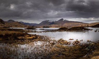 Rannoch Moor manzarası, İskoçya Dağları, İngiltere.