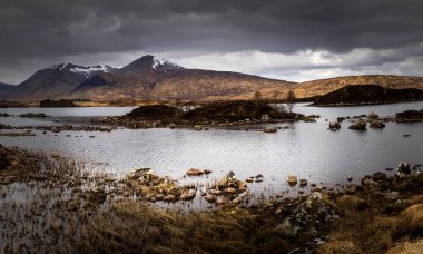 Rannoch Moor manzarası, İskoçya Dağları, İngiltere.
