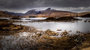 Rannoch Moor manzarası, İskoçya Dağları, İngiltere.