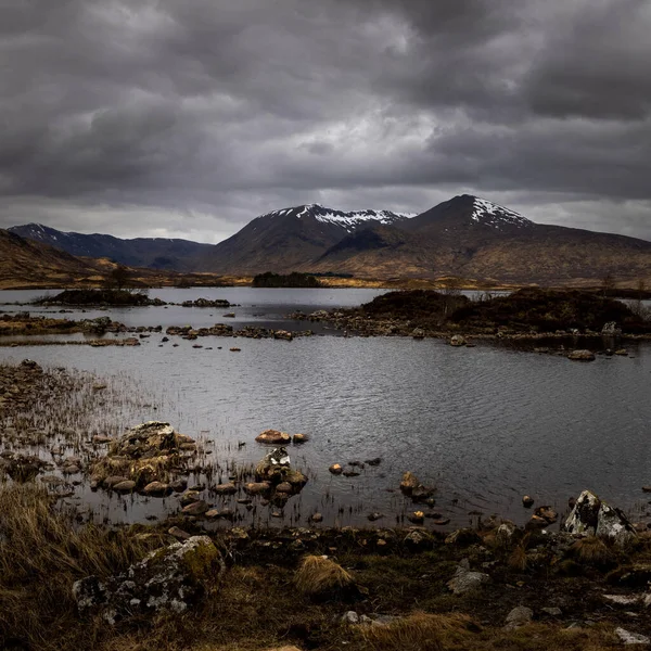 Rannoch Moor manzarası, İskoçya Dağları, İngiltere.