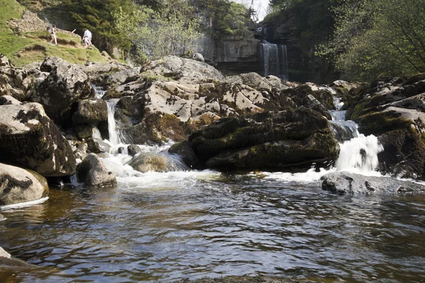 Waterfall in the Yorksire Dales — Stock Photo, Image