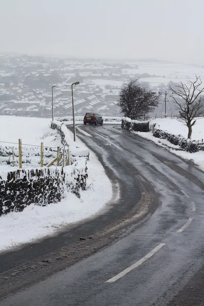 Snowing in the countryside — Stock Photo, Image