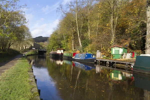 Autumn on the canal — Stock Photo, Image