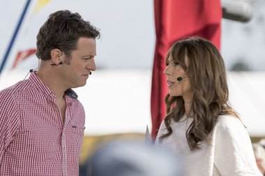 Alex jones, matt baker, bir gösteri