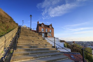 199 basamak Whitby