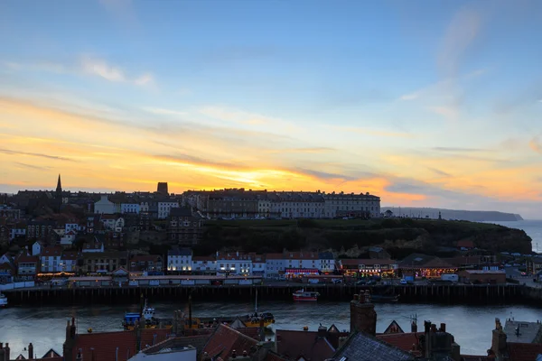 Solnedgång vid whitby — Stockfoto