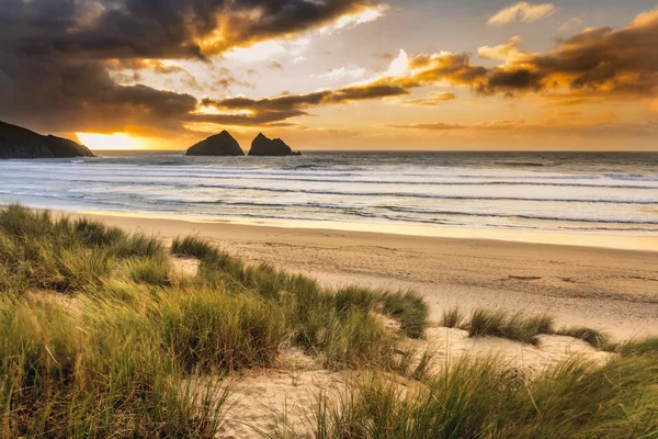 Puesta de sol de Holywell Bay —  Fotos de Stock