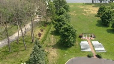 Pen Ryn Malikanesi, 275 yılı aşkın süredir Delaware Nehri 'nin kıyılarını şereflendiren tarihi nehir kenarı malikanesi Belle Voir Malikanesi' nin liman kenarı etkinliklerine ev sahipliği yapıyor..