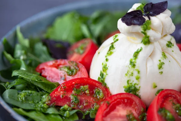 Salade Fromage Burrata Italien Traditionnel Avec Tomate Basilic Roquette — Photo