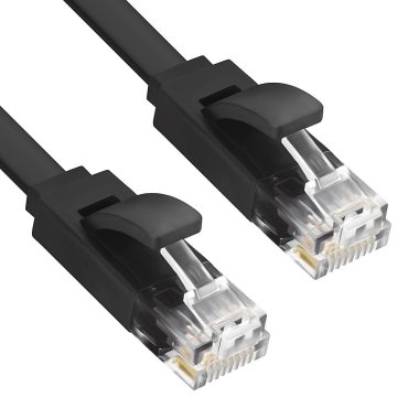 Beyaz arka plan üzerinde izole usb kabloları