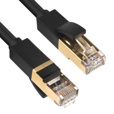 USB kabloları beyaz zemin üzerine