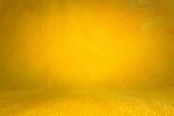 輝く写真スタジオの背景明るい黄色 床のある壁 — ストック写真