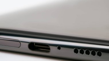 Kablolu yayın için USB Jack ile siyah telefon. usb-c girdisi